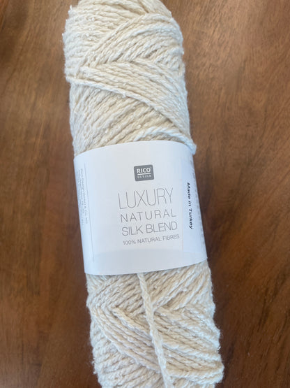 Universal Yarn Luxury Silk Blend
