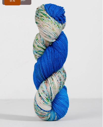 Urth Yarns/Gusto Wool Carmen