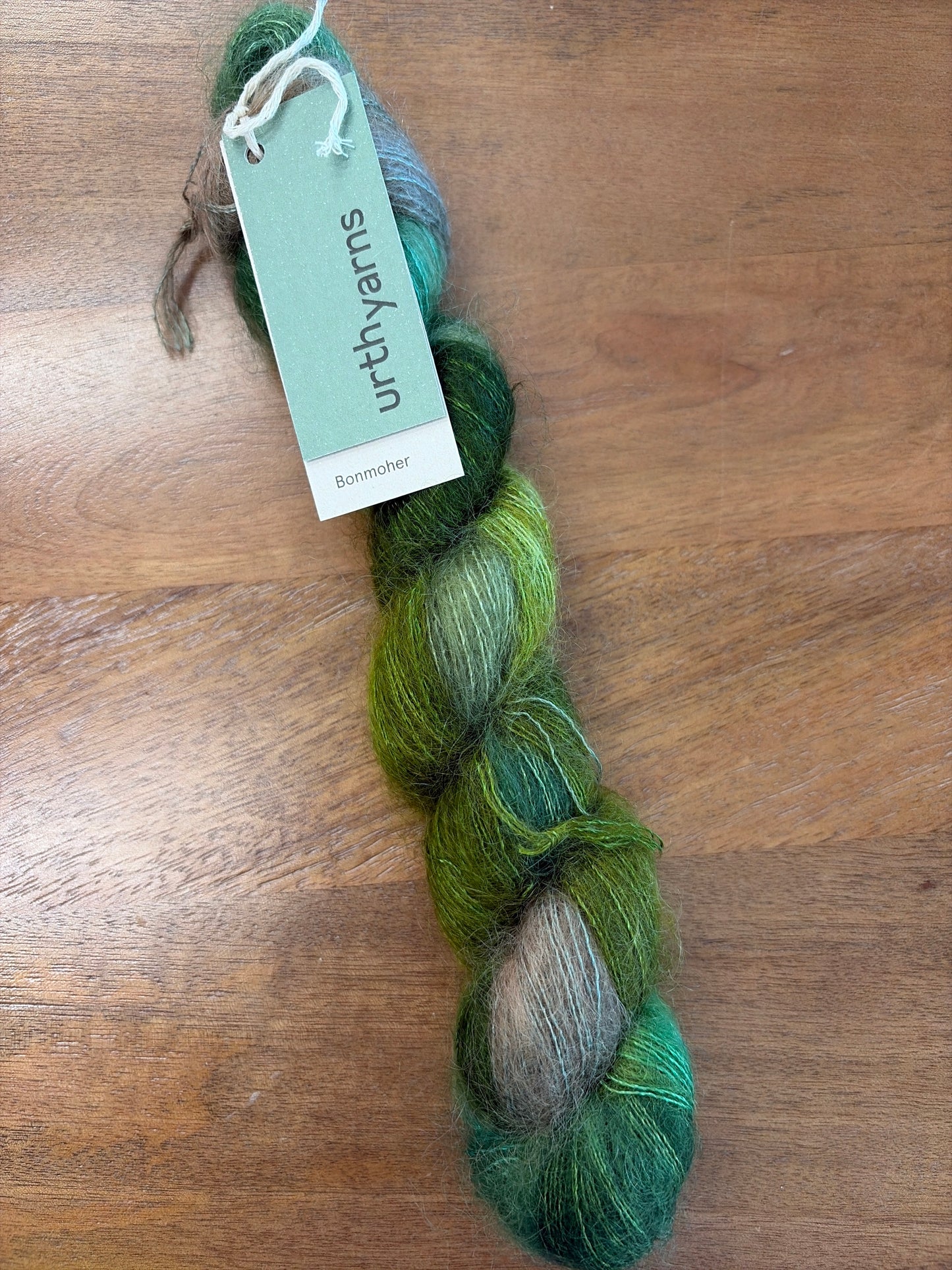 Urth Yarn Bonmoher