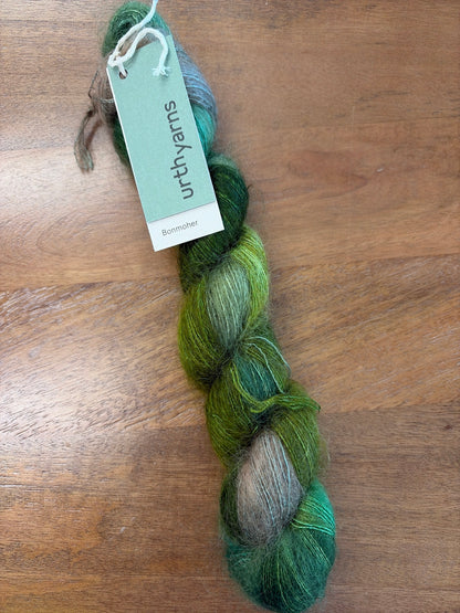 Urth Yarn Bonmoher