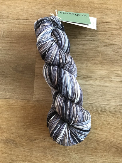 Urth Yarns - Uneek Fingering