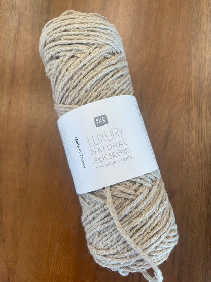 Universal Yarn Luxury Silk Blend