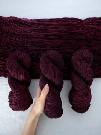 Ruby and Roses - Rose DK