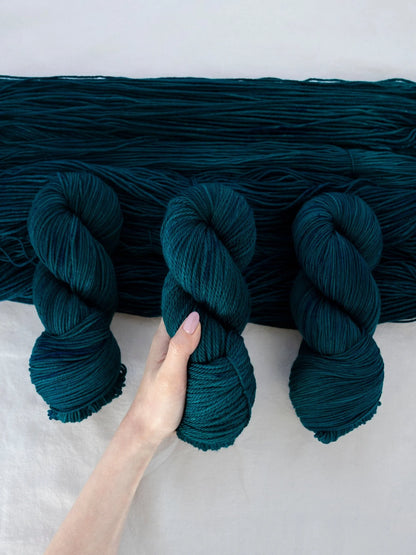 Ruby and Roses - Rose DK