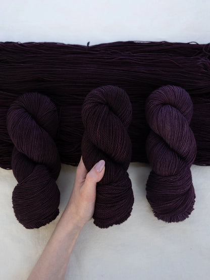 Ruby and Roses - Rose DK
